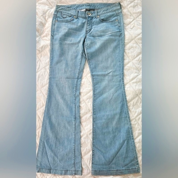 πArmani Exchange Designer Vintage Light Wash Blue Flare Jeansπ - Picture 2 of 10